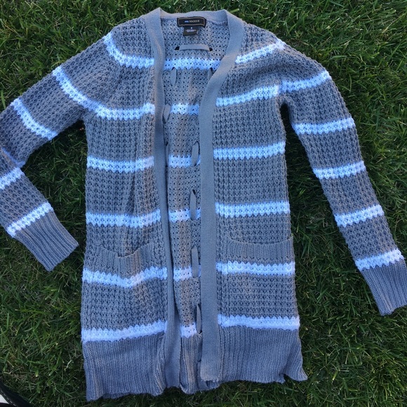 PRICE DROP♠️Mrs Maggie nice stripped cardigan cute - Picture 5 of 6